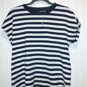 NWT Gap Stripped Tee Size Small